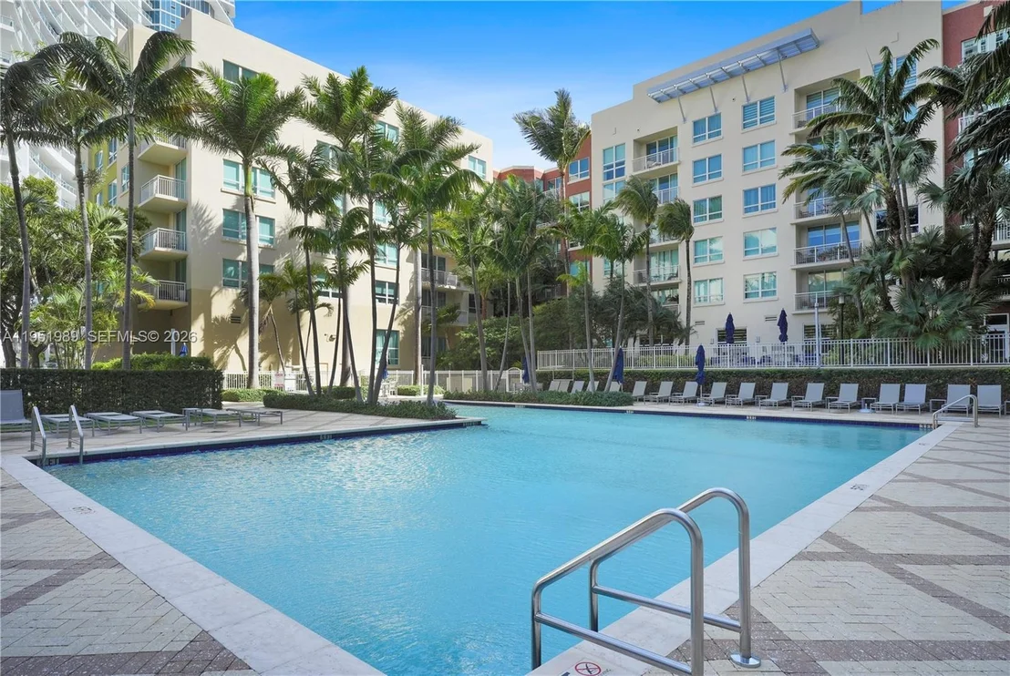 Photo of Unit 3213 at 2001 Biscayne Blvd