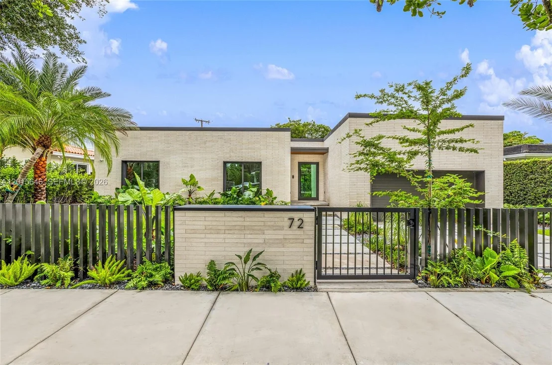 Photo of 72 W Shore Dr W