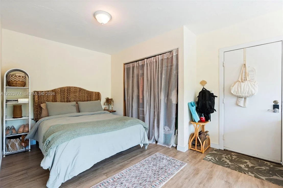 Photo of 365 Loeb ave