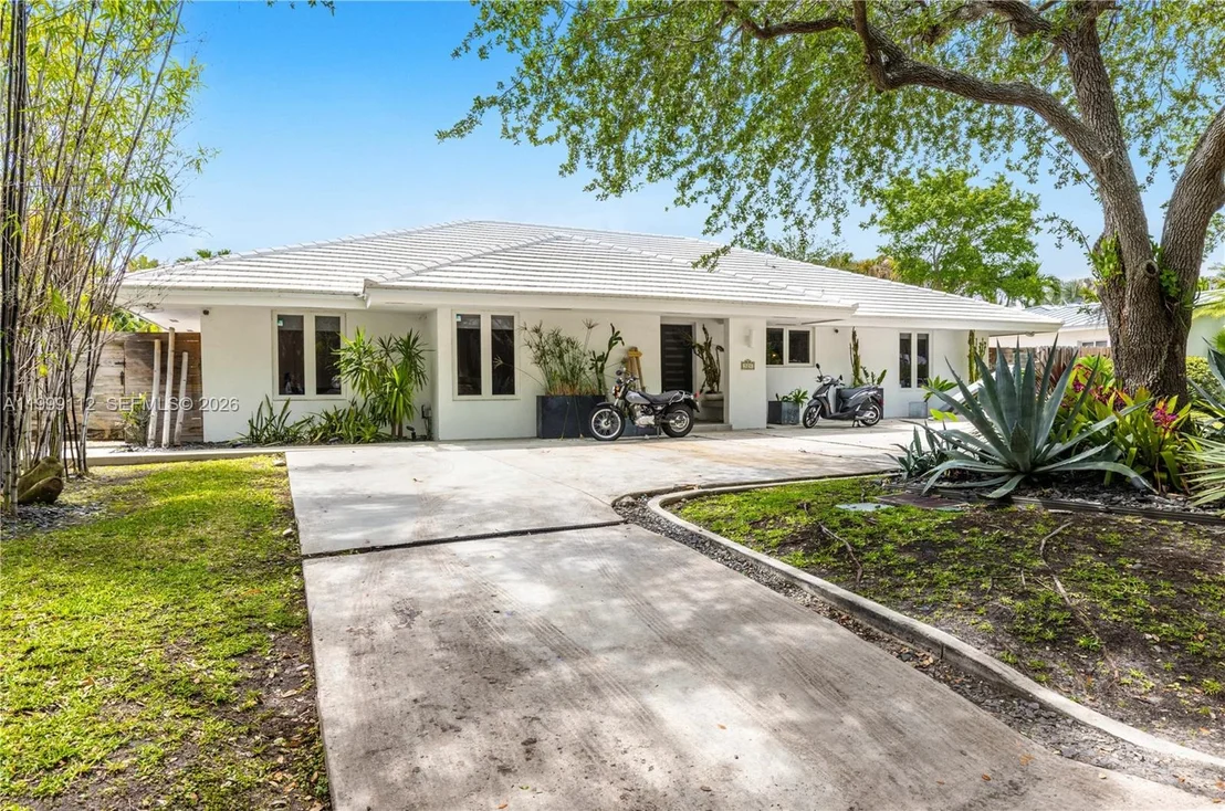 Photo of 524 Warren Ln