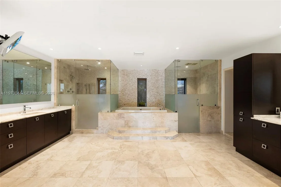 Photo of 501 Hibiscus Dr