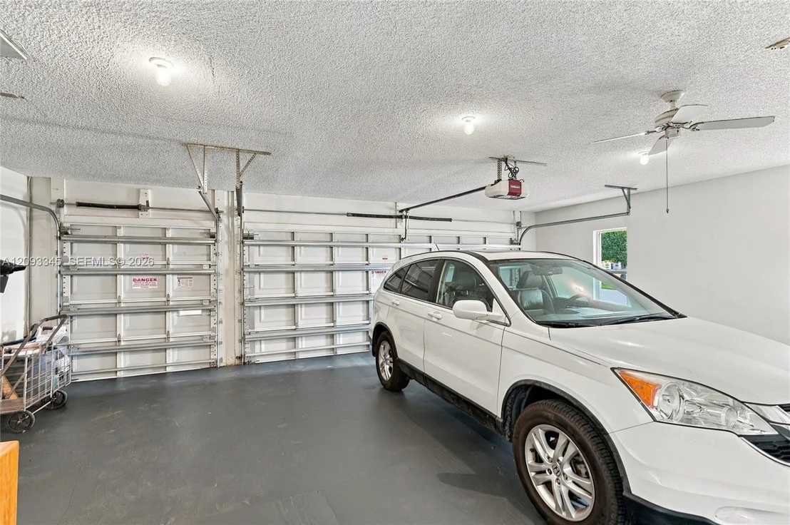 Photo of 444 Glenbrook Dr
