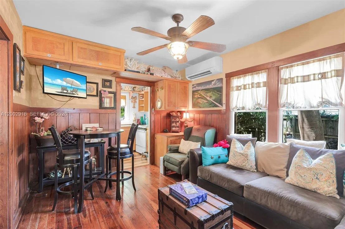 Photo of 140 Tavern Dr