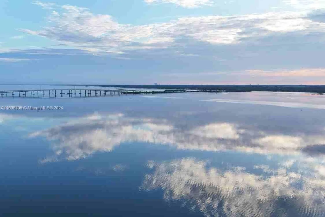 Photo of 1613 N Indian River Drive