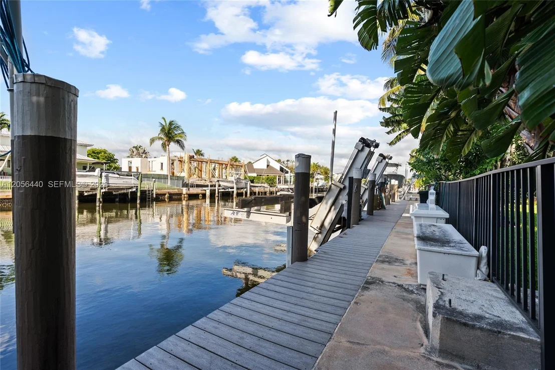 Photo of 18 Eleuthera Drive