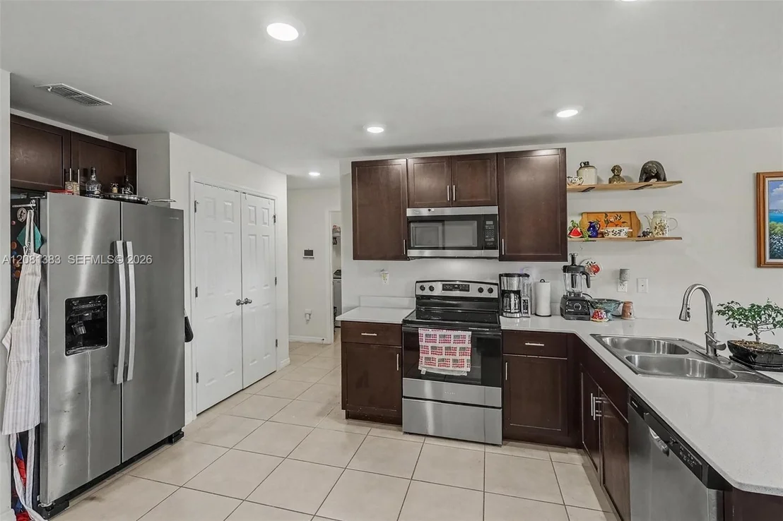 Photo of 9012 W Justice Cir