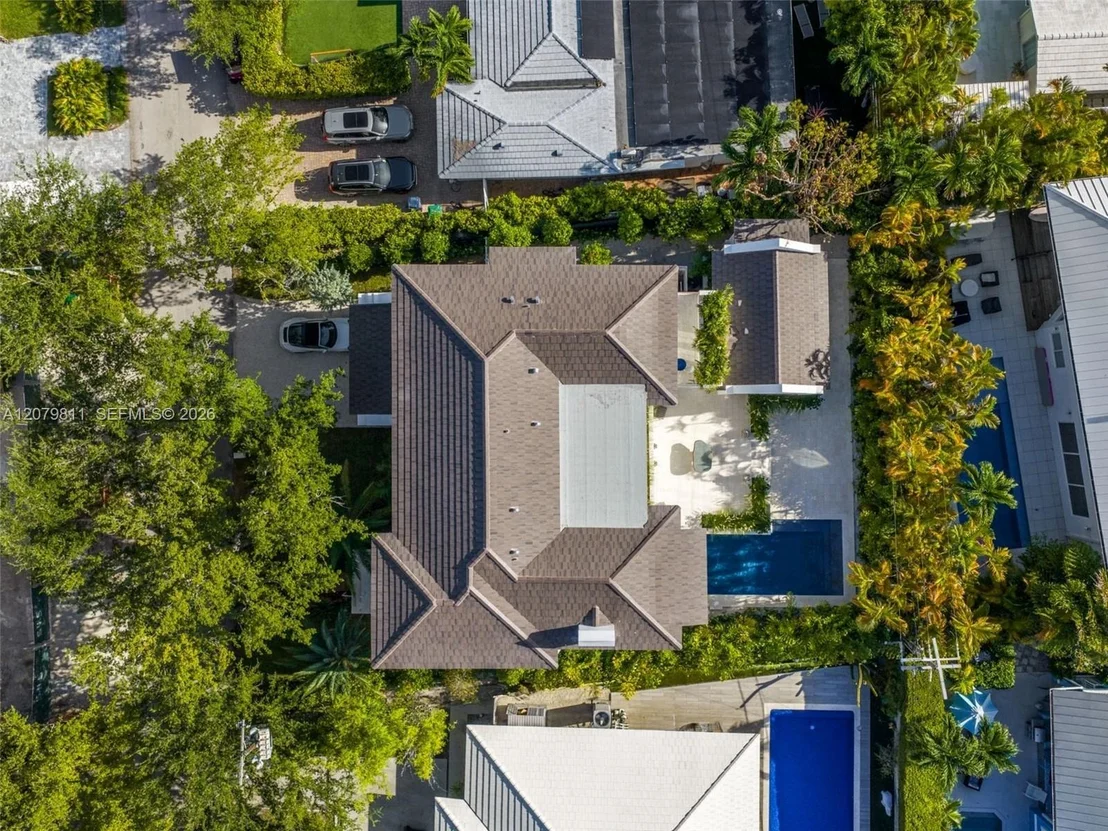 Photo of 544 Warren Ln