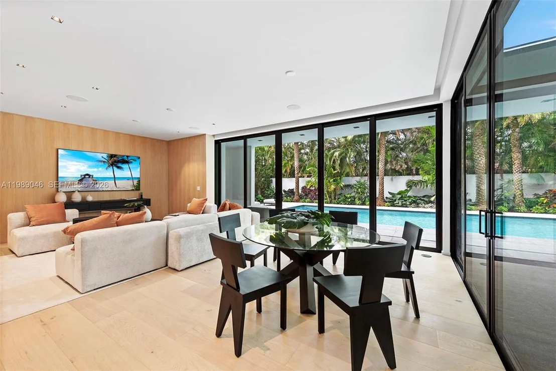 Photo of 128 Ocean Blvd