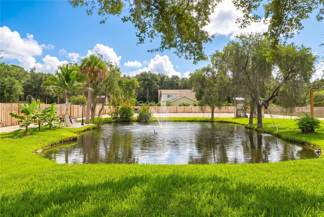 Photo of 1575 HARLOCK RD