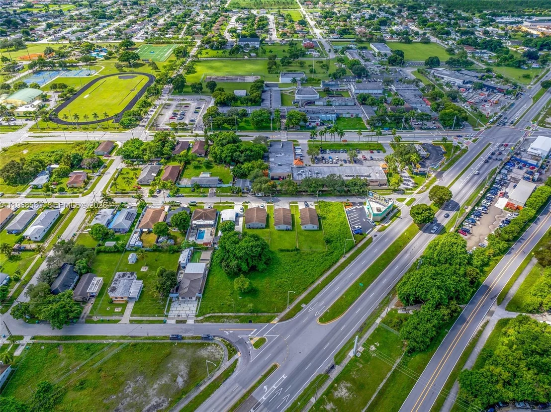 Photo of 214 S Dixie Hwy