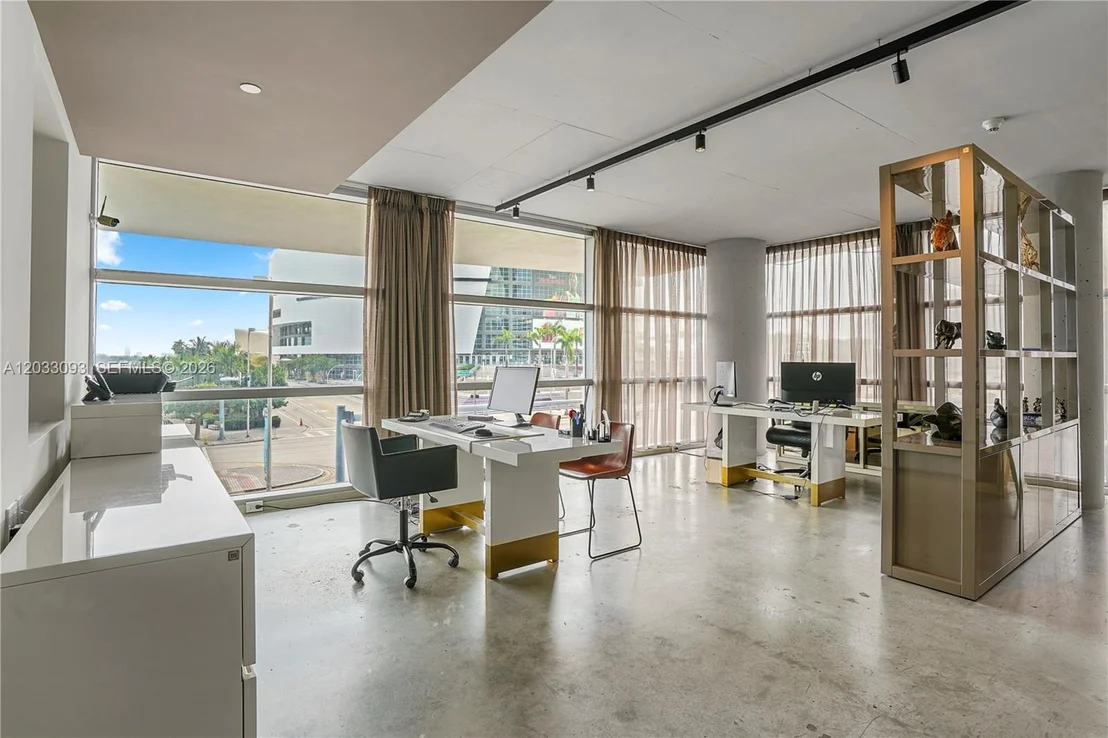 Photo of Unit CU8B at 888 Biscayne Blvd