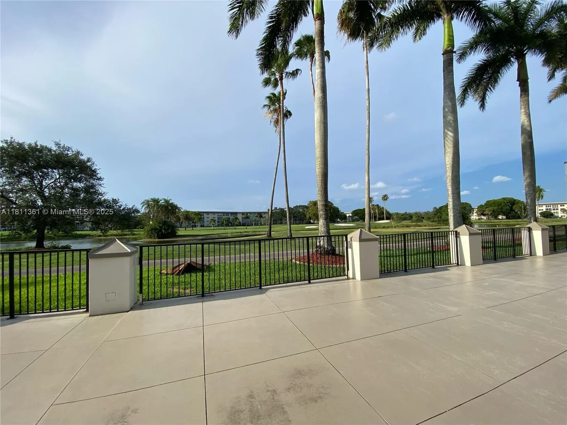 Photo of Unit G3 at 1902 Bermuda Cir