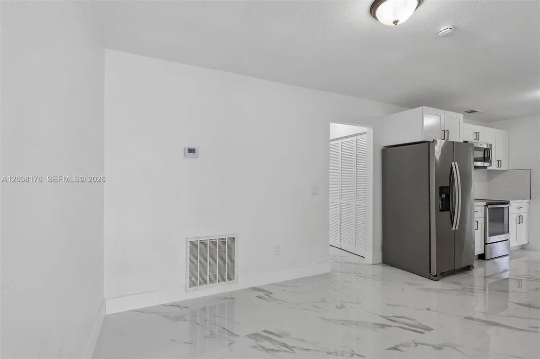 Photo of 1248 Riviera