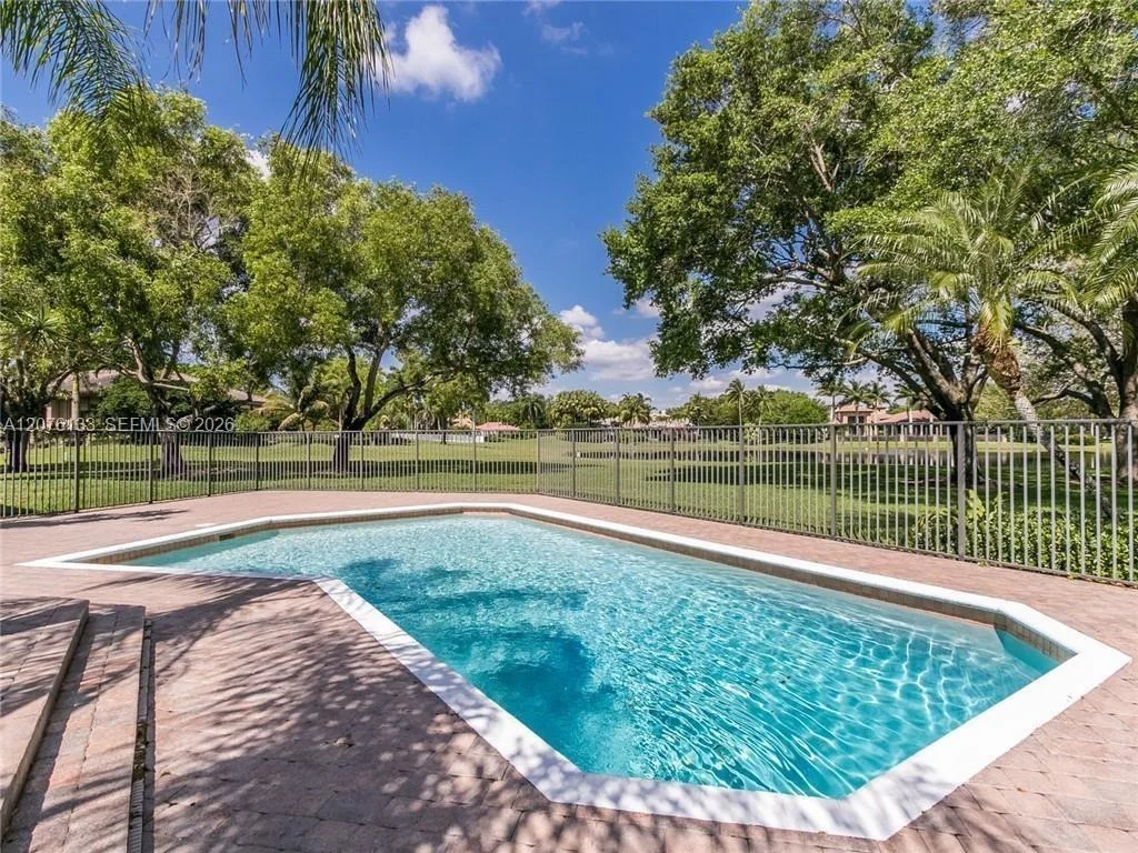Photo of 2725 Hunter Rd