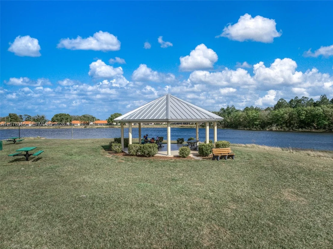 Photo of 4225 Cortez BLvd.