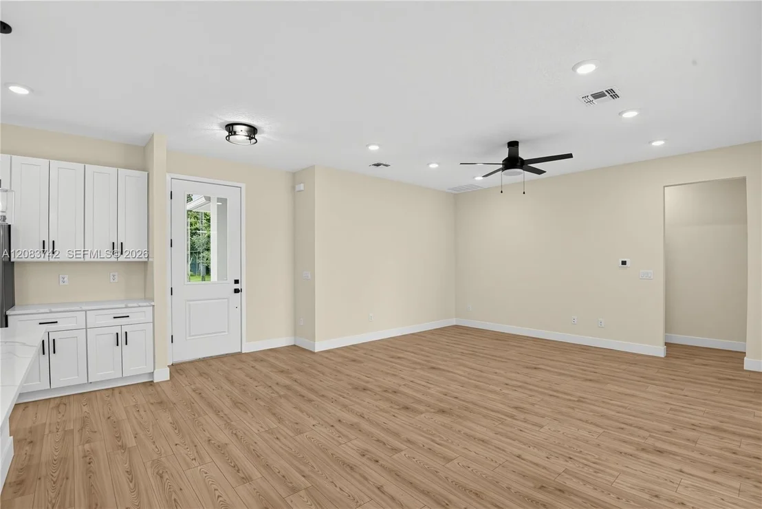 Photo of 140 Frontier Drive
