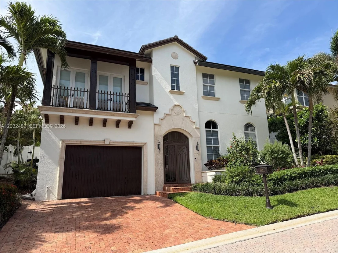 Photo of 460 Surfside Ln