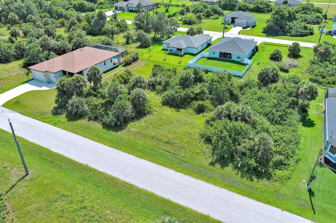 Photo of 148 Spring Dr