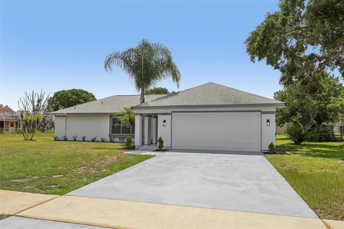 Photo of 1248 Riviera
