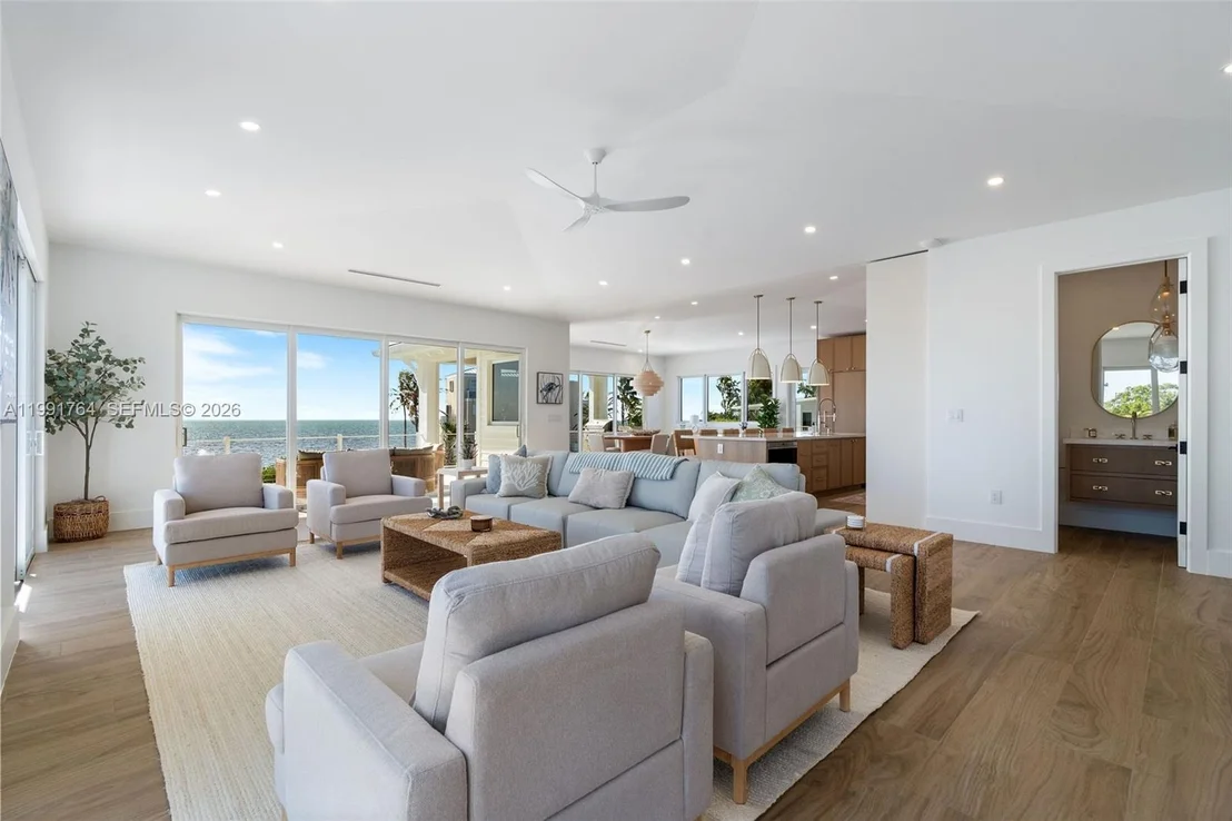 Photo of 1002 Snapper Ln