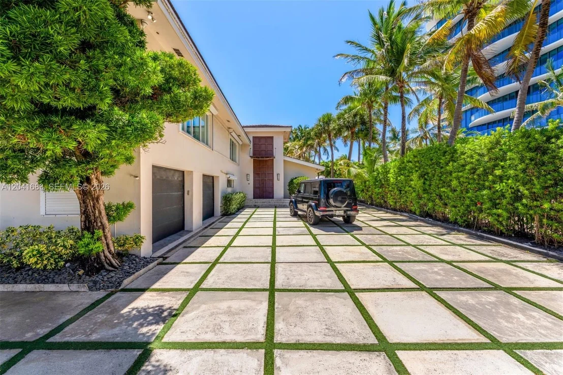 Photo of 105 Ocean Blvd