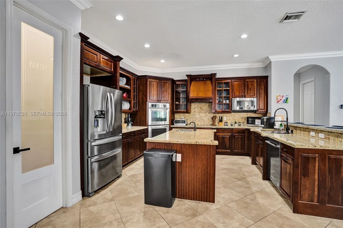Photo of 3402 Vanderbilt Dr
