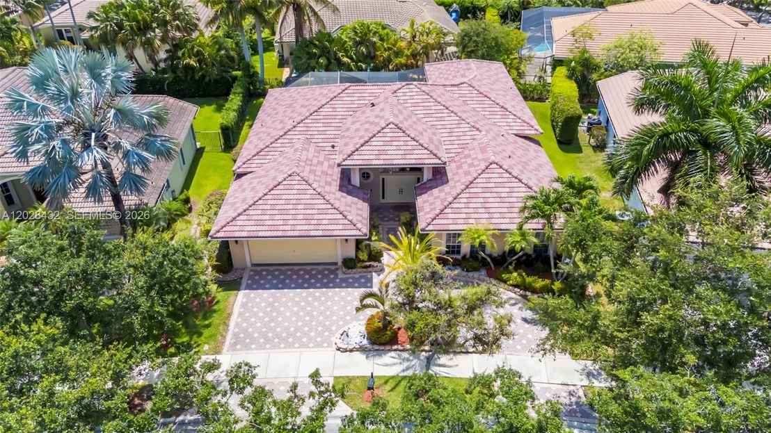 Photo of 3852 Oak Ridge Cir