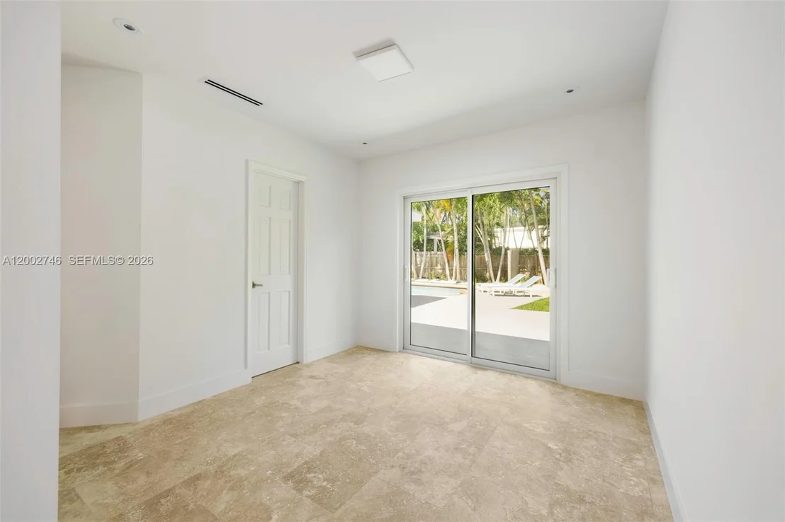 Photo of 255 Ridgewood Rd