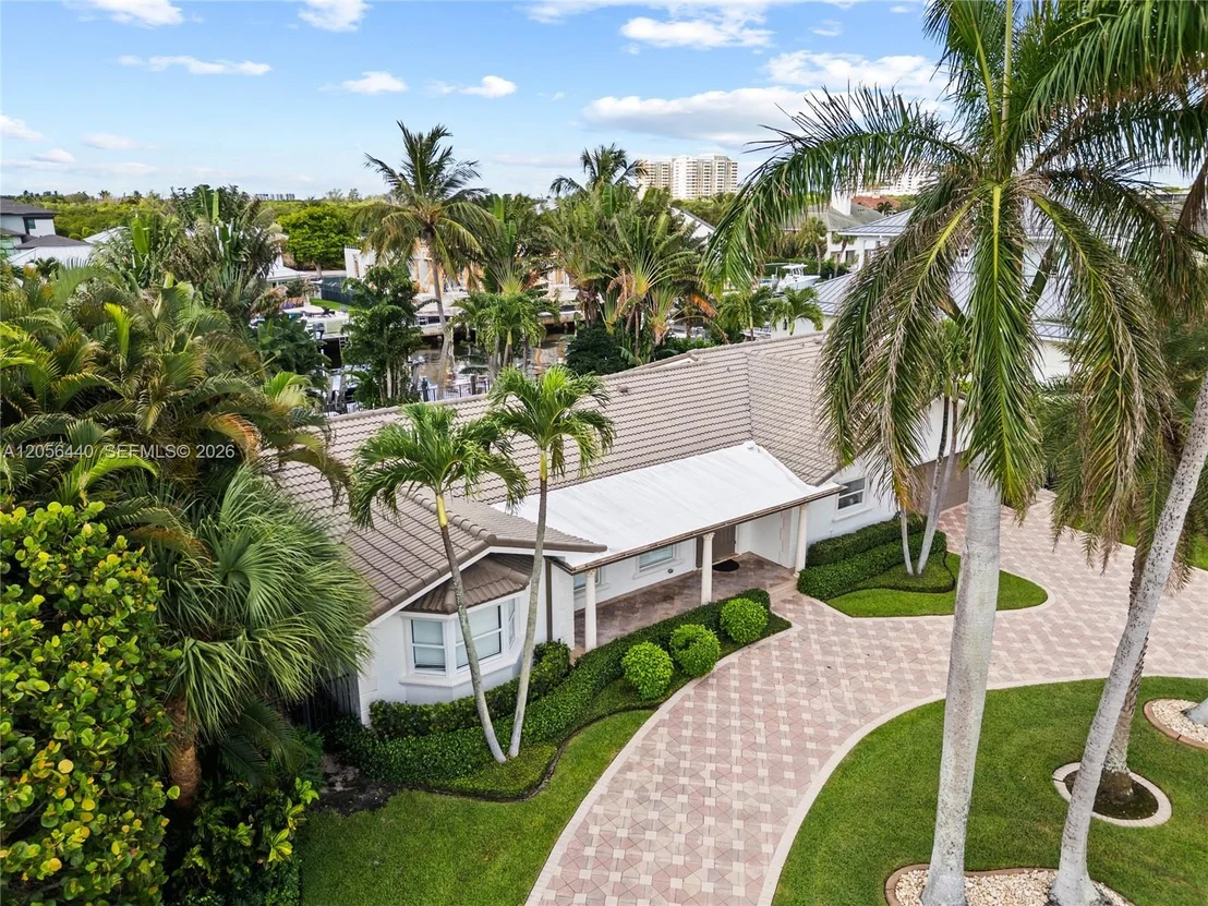 Photo of 18 Eleuthera Drive
