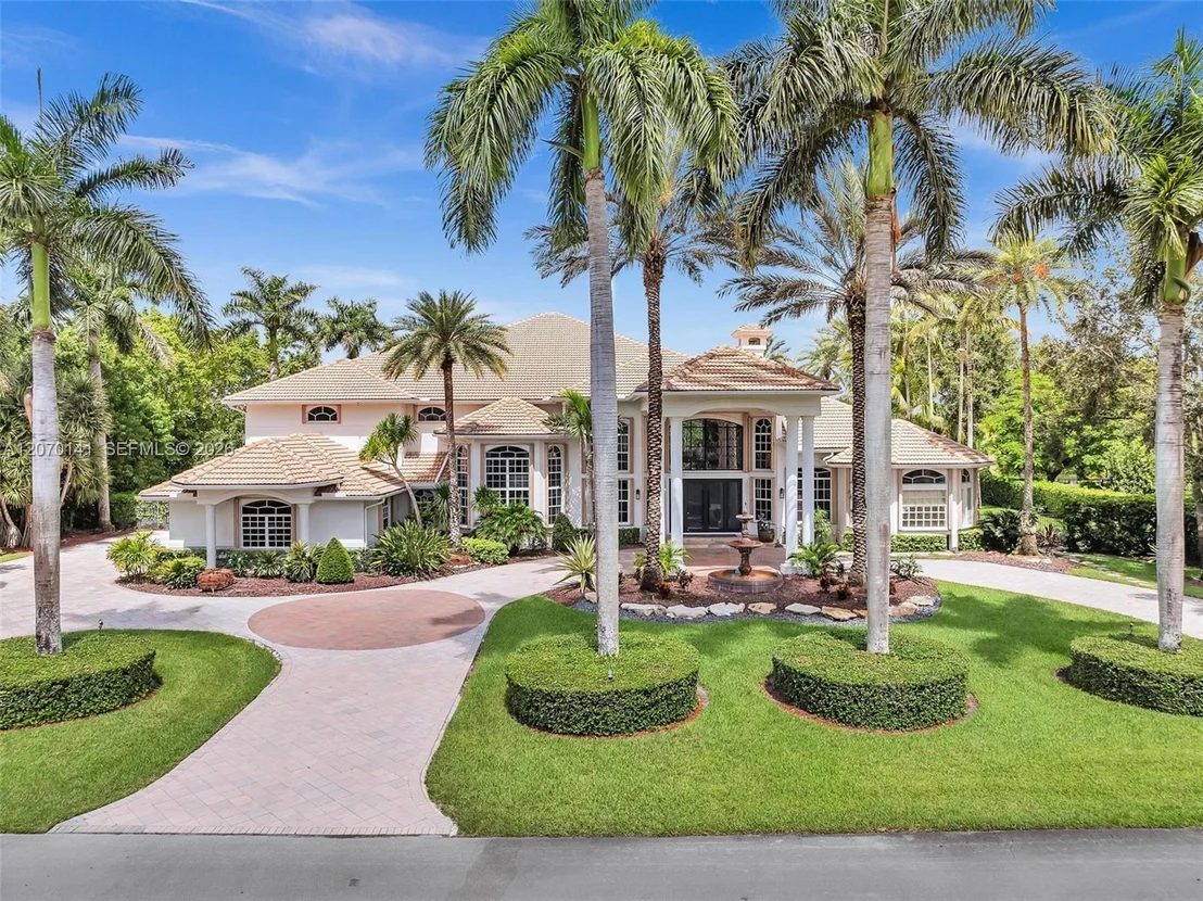 Photo of 3828 Pine Lake Dr