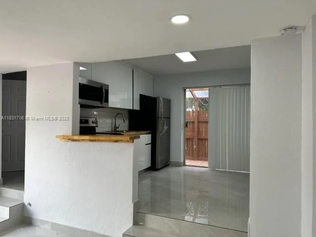 Photo of 42 SE 10th Ter