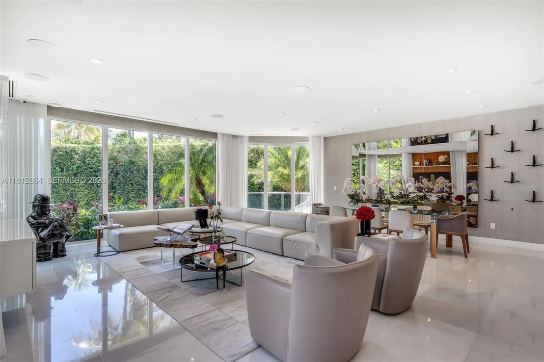 Photo of 420 Island Dr