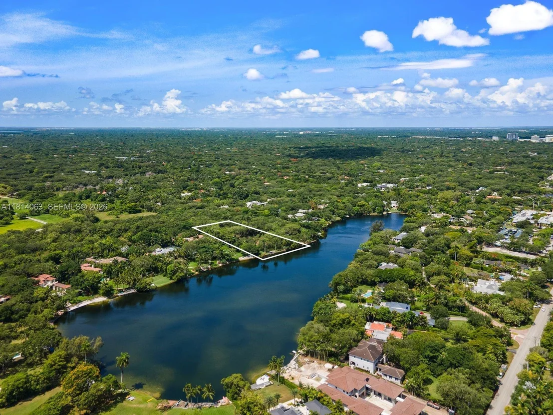 Photo of 5355 Hammock Dr