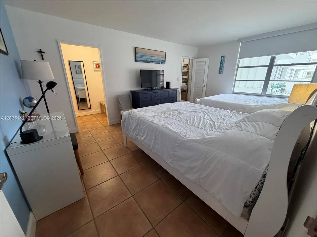 Photo of Unit 310 at 5161 Collins Ave
