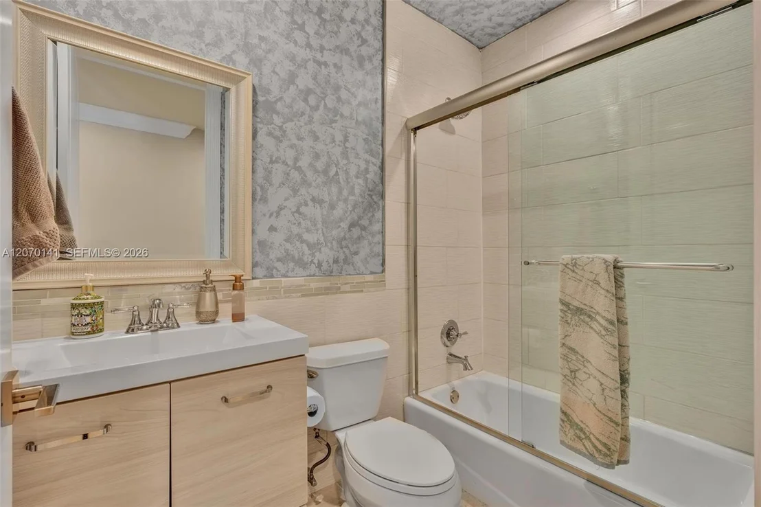 Photo of 3828 Pine Lake Dr