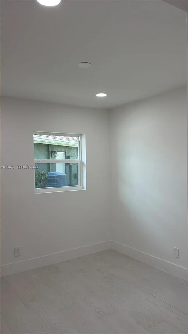 Photo of 7917 Chula Vista Cres