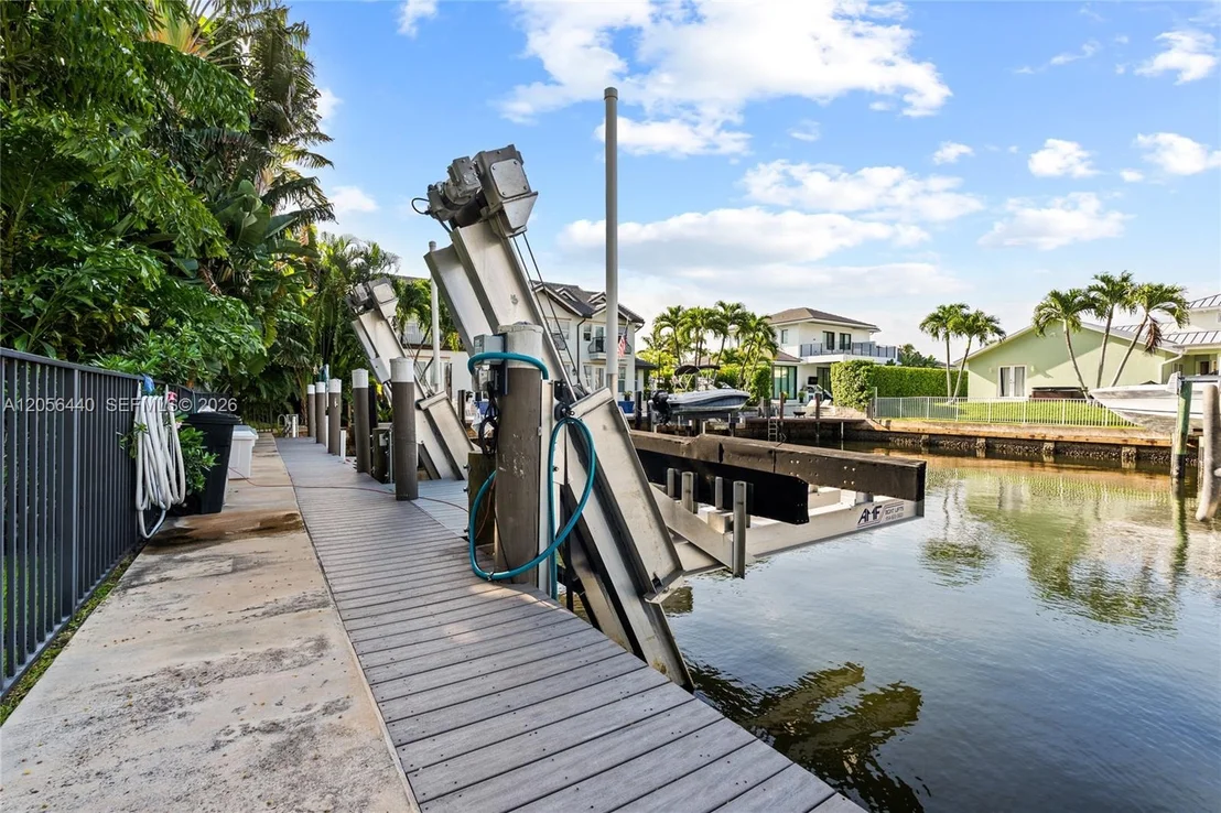Photo of 18 Eleuthera Drive
