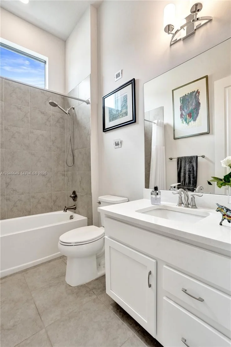 Photo of 8147 Juniper Dr