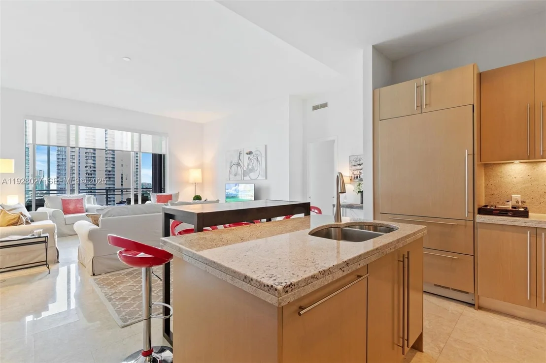 Photo of Unit 2002 at 900 Brickell Key Blvd