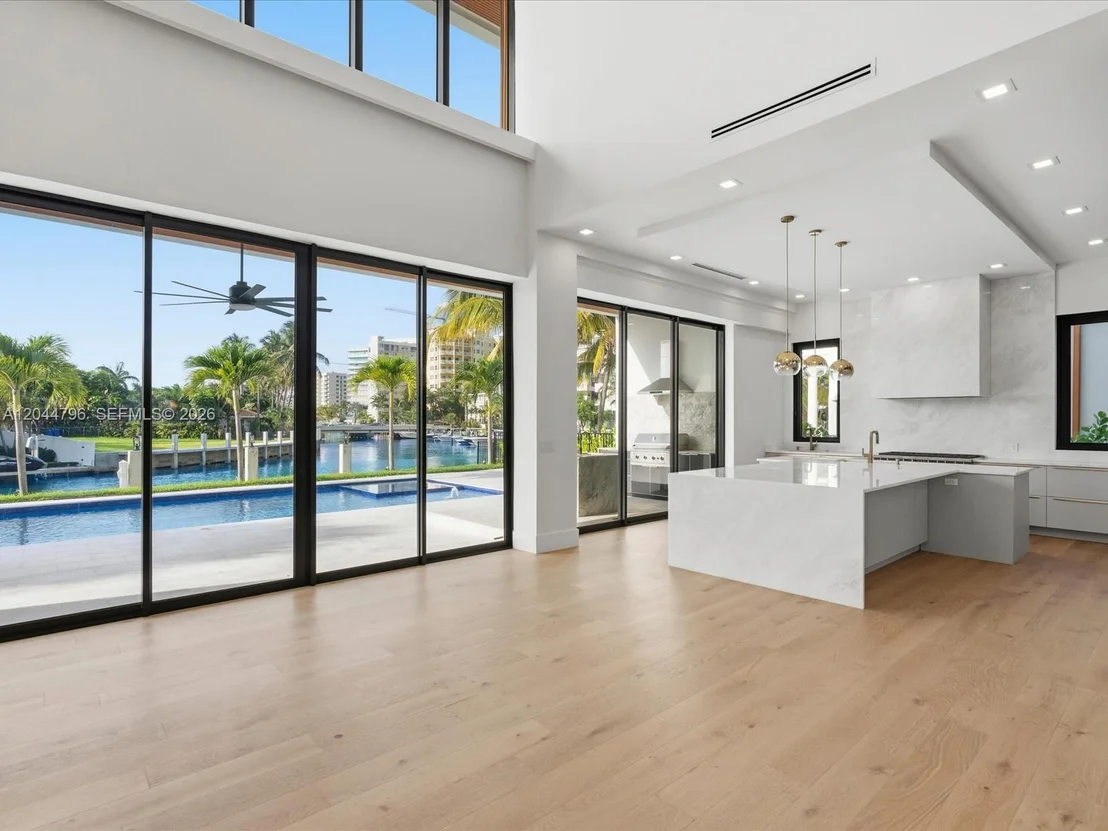 Photo of 2 Sunset Ln