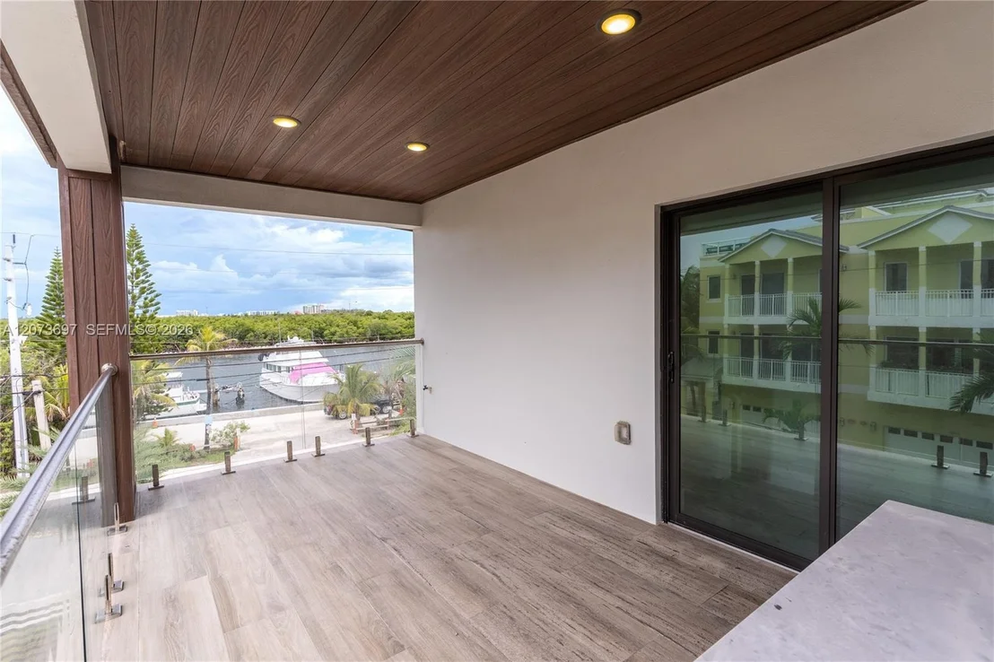 Photo of 5601 N Ocean Dr