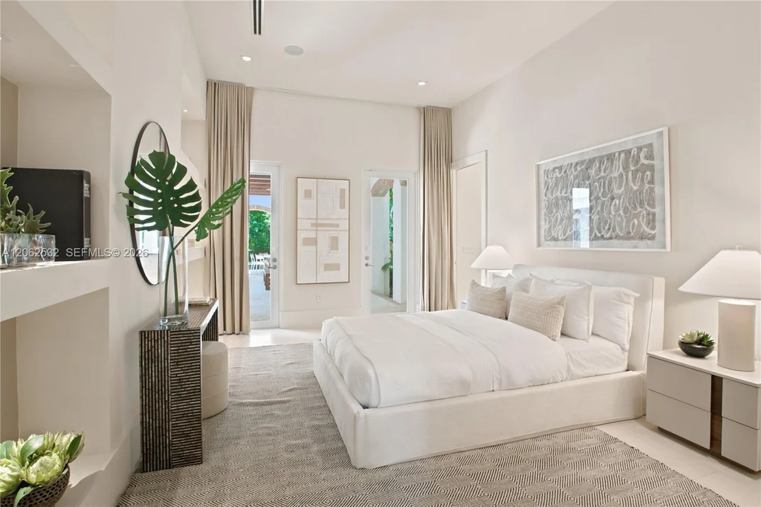 Photo of 2820 Brickell Ave