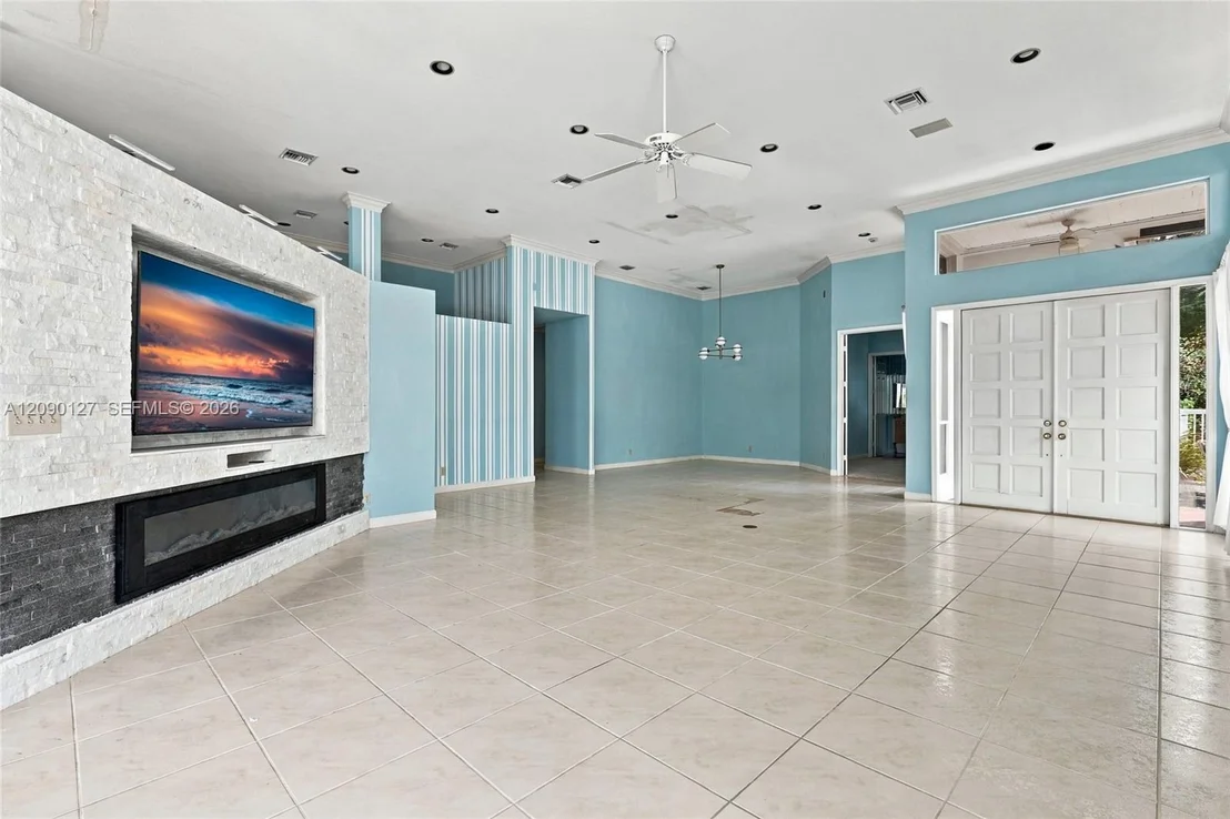 Photo of 173 Orange Tree Dr