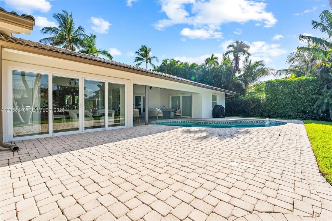 Photo of 18 Eleuthera Drive