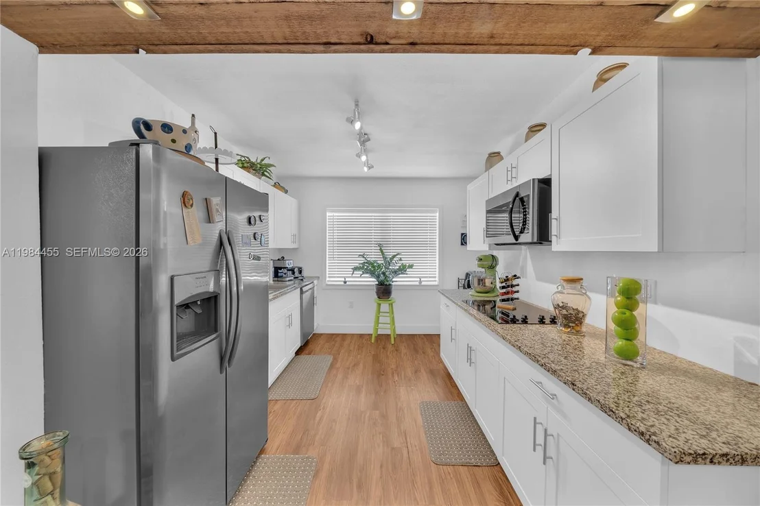 Photo of 213 W 20th St