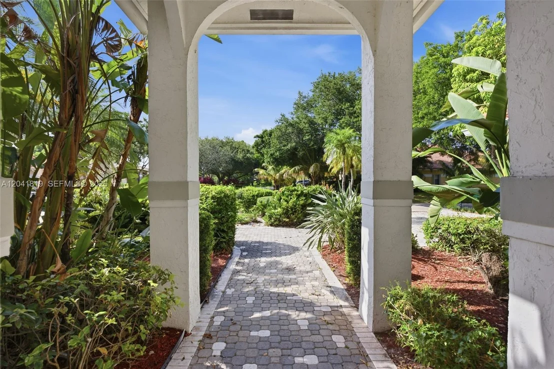 Photo of 12388 Classic Dr