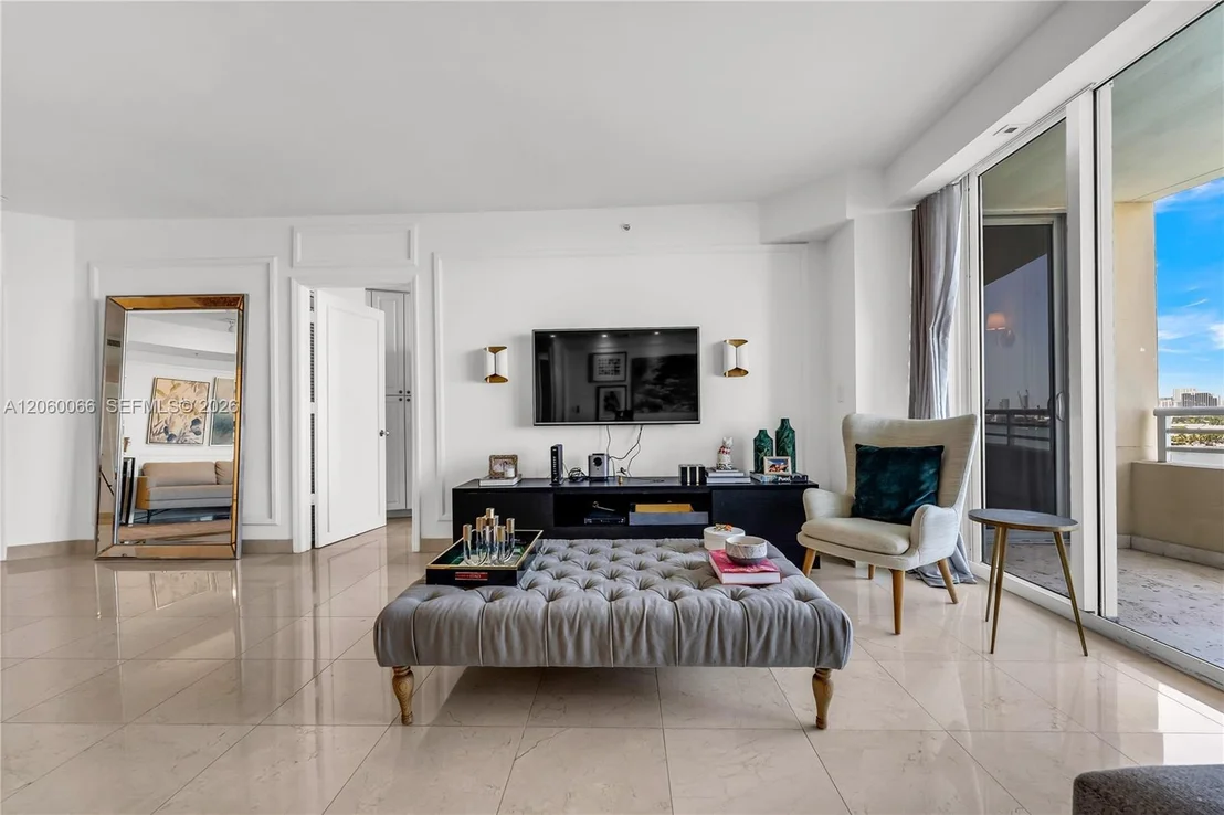 Photo of Unit 1102 at 848 Brickell Key Dr