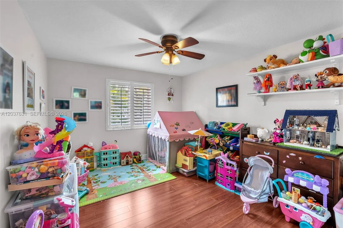 Photo of 4110 Laurel Ridge Cir