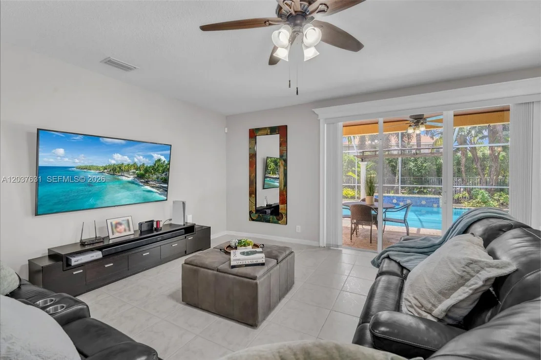 Photo of 4110 Laurel Ridge Cir