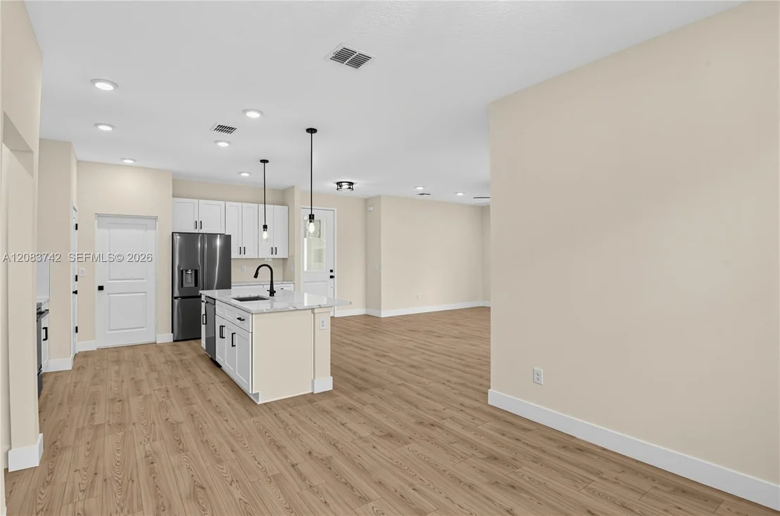 Photo of 140 Frontier Drive